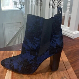 VINCE CAMUTO Britsy Ankle Boot Size 37.5